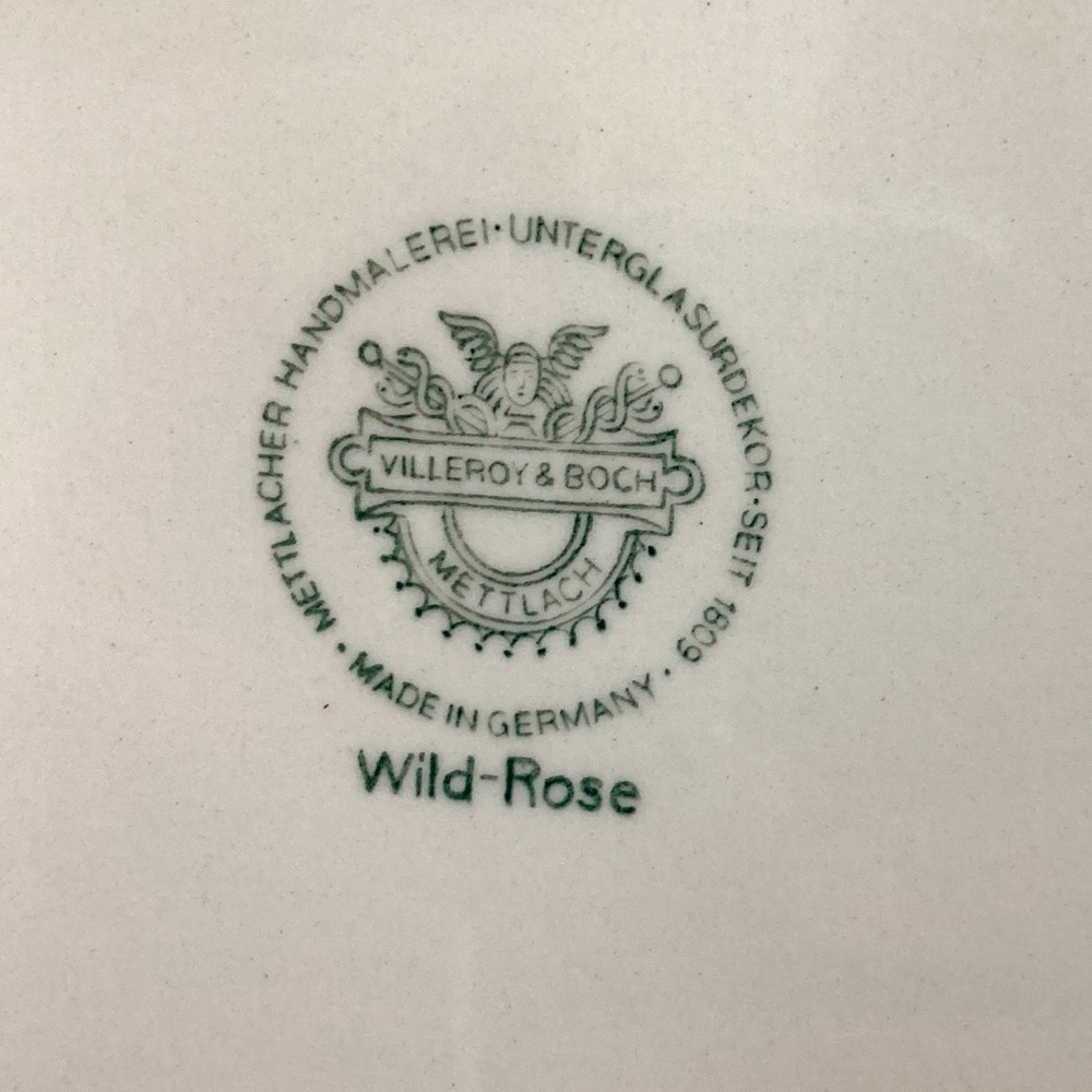 Wild Rose 13” oval platter, Villeroy & Boch - Picture 3 of 3